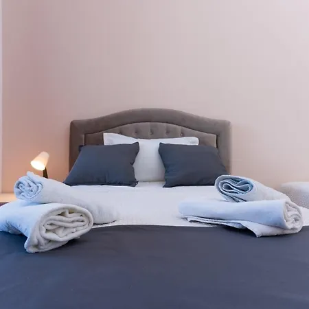 Vivere Penthouse Sea View, 2 Suites, 2 Baths, *