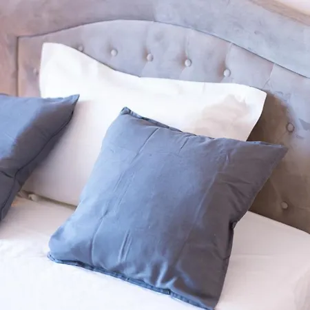 Vivere Penthouse Sea View, 2 Suites, 2 Baths,