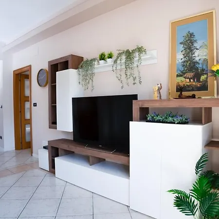 Apartment Penthouse Sea View, 2 Suites, 2 Baths,