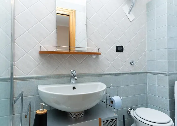 Vivere Penthouse Sea View, 2 Suites, 2 Baths, Пескара