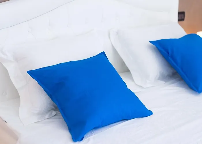 Vivere Penthouse Sea View, 2 Suites, 2 Baths, Пескара