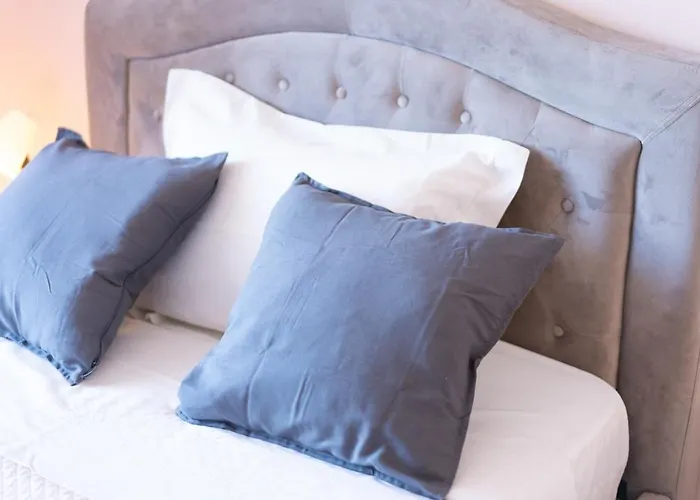 Vivere Penthouse Sea View, 2 Suites, 2 Baths,